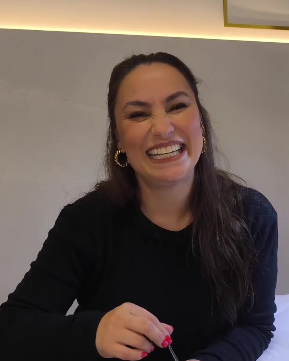 Cris Guídolin no studio